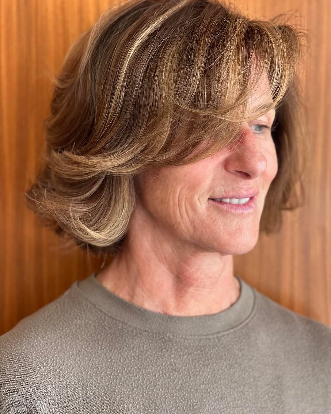 Textured layered bob with movement and soft highlights